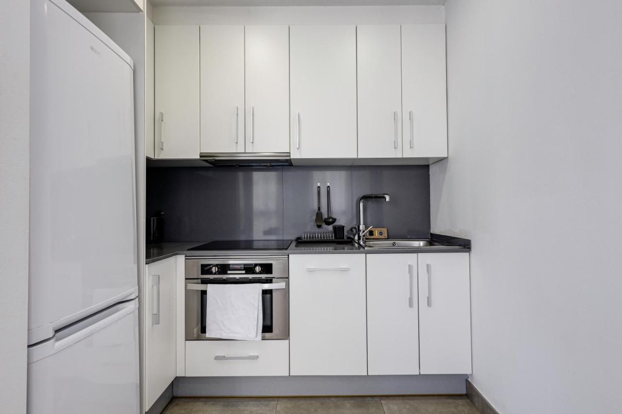 Urban Flats Vallirana Барселона Екстер'єр фото